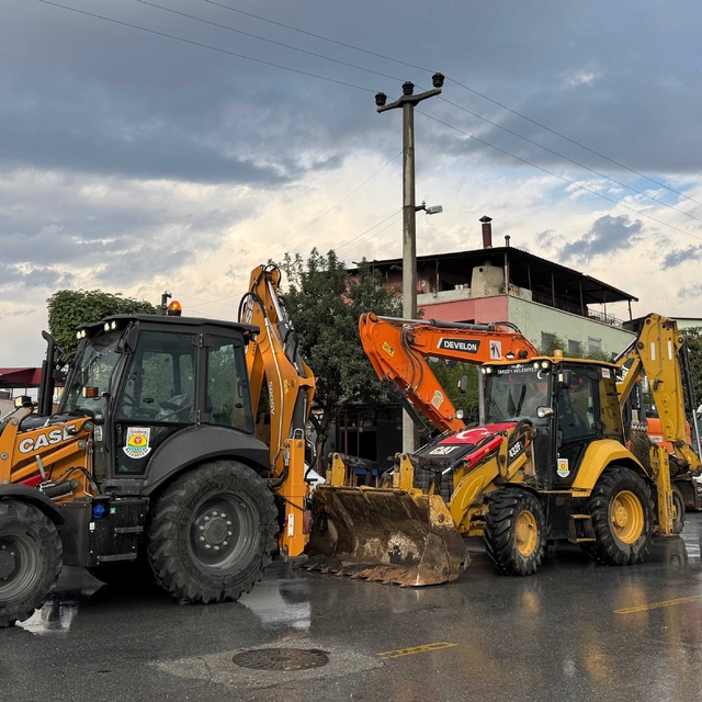 Tarsus'ta gece boyunca yağış mesaisi