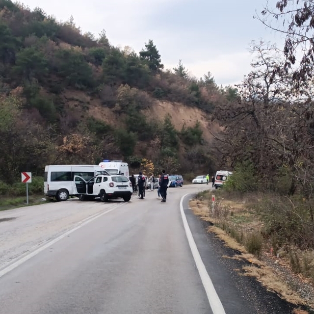 Tokat'ta zincirleme trafik kazasında 8 kişi yaralandı