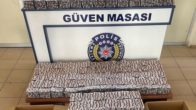 Adana'da aracında 34 bin 176 sentetik hap ele geçirilen sürücü tutuklandı