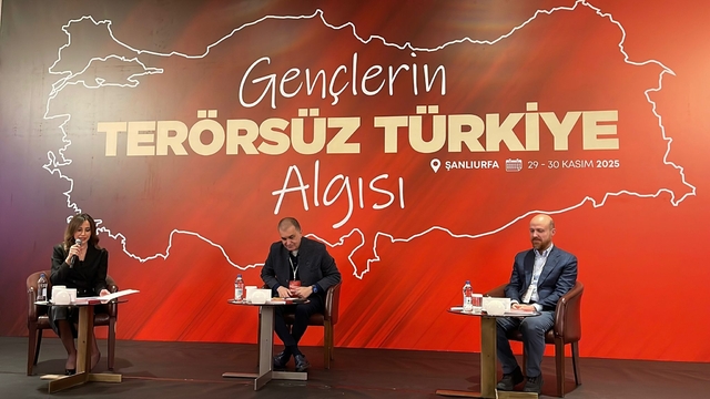 Ömer Çelik ve Bilal Erdoğan, 11. Genç Türkiye Forumu'na katıldı