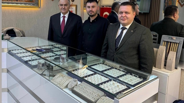 MHP Grup Başkanvekili Akçay, Manisa'da ziyaretlerde bulundu