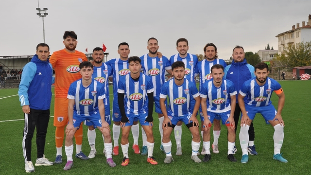 Selendi Belediyespor 3 puanı 3 golle aldı
