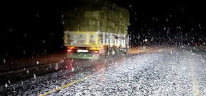 Ardahan'da kar yağışı ulaşımı olumsuz etkiledi