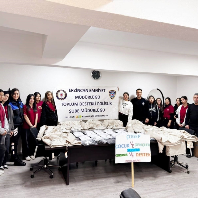 Erzincan'da öğrencilere kayak ve drama kursu desteği