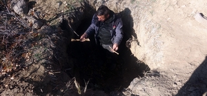 Defineciler, tarihi Haydar Baba Mezarlığı'nı talan etti