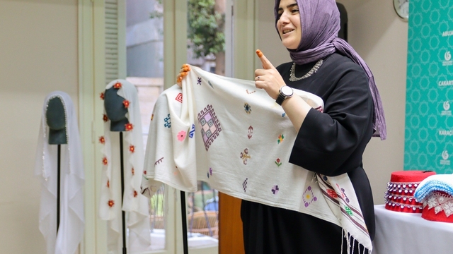 Karnavas Bezi Kahire'de görücüye çıktı