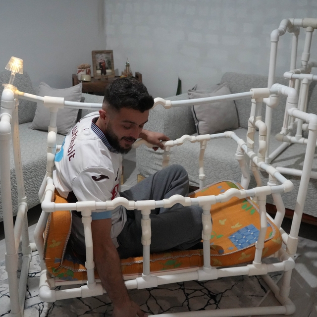 Tesisatçıdan borudan beşik: İçine girip test etti, viral oldu
Borudan yapıl...