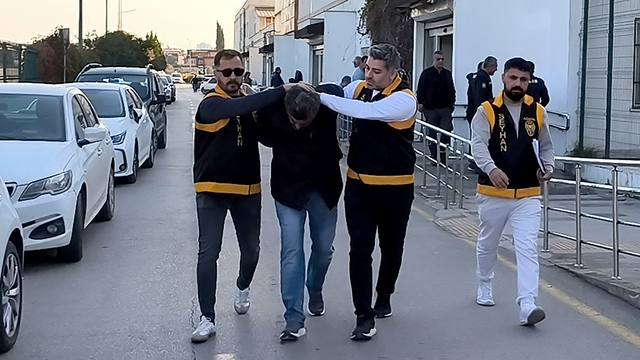 Sahte isimle 7 kitap yazıp konferanslar veren sosyal medya fenomeni, cinayet hükümlüsü çıktı