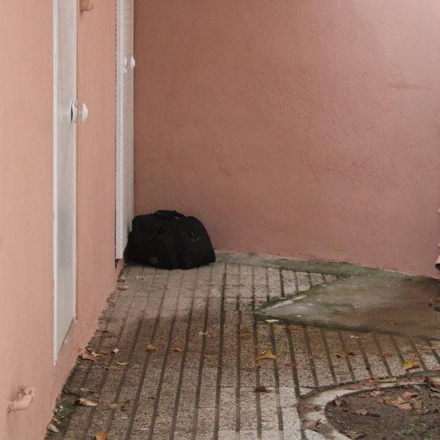 Camii avlusunda şüpheli çanta paniği
3 gündür dokunulmayan çanta ekipleri h...