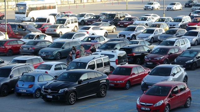 Kütahya'da araç sayısındaki artış hız kesmiyor
Trafiğe kayıtlı araç sayısı 280 bin 629'a yükseldi