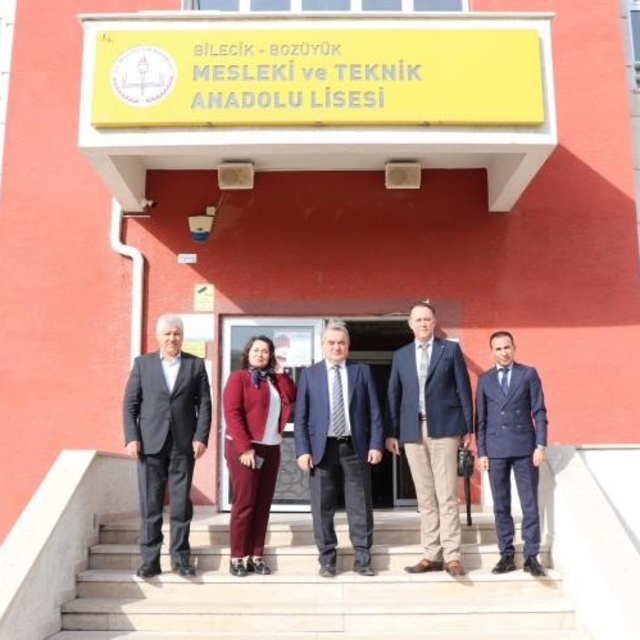 Kaymakam Öztürk okullarda incelemelerde bulundu