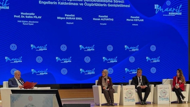 Sınıf öğretmeni Erel II. Maarif Kongresi'nde sunum yaptı