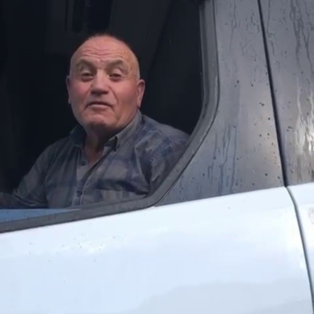 Navigasyon mağduru tırcının "Konumdaki o kadın beni getirdi" diyerek kendin...