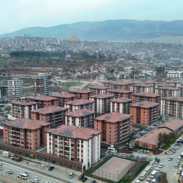 Ebrar Sitesi'nin yerine yapılan konutlardan 510'una yöre sakinleri taşındı