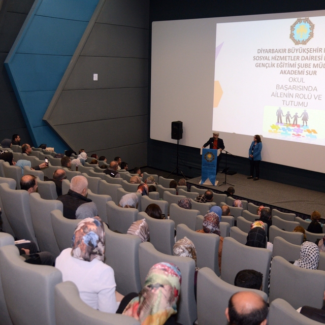 Velilere yönelik eğitim semineri düzenlendi