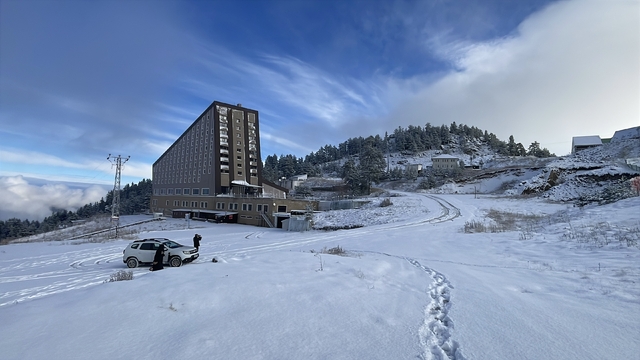 Bolu'nun yüksek kesimlerinde kar kalınlığı 10 santimetreye ulaştı