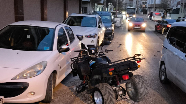 Askeri araca ve otomobile çarpan ATV'nin alkollü sürücüsü yaralandı