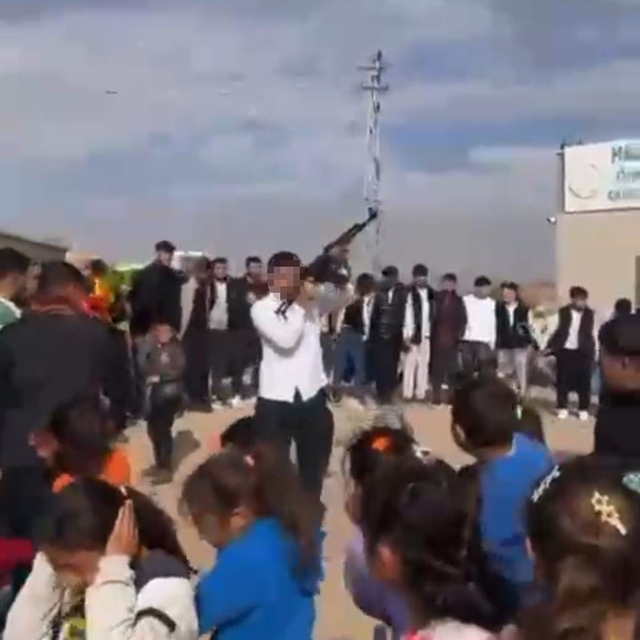Şanlıurfa'da düğünde uzun namlulu silahla havaya ateş açtı