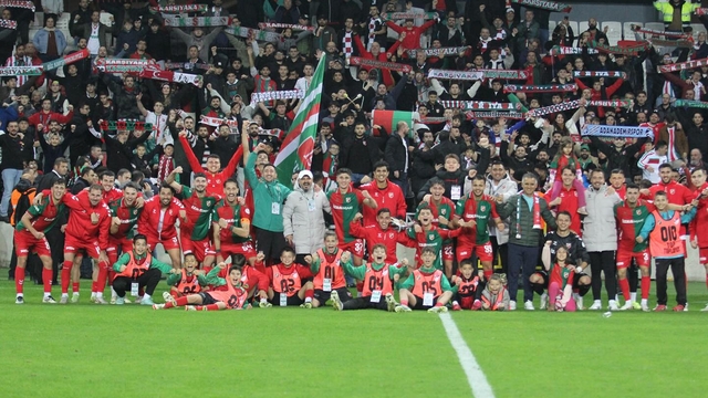 Karşıyaka ve Eskişehirspor'dan karşılıklı bilet jesti