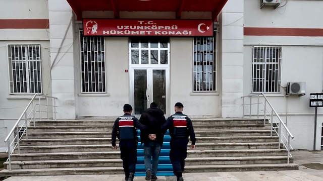 Edirne'de araç çalıp İstanbul'a kaçan şüpheli, tutuklandı