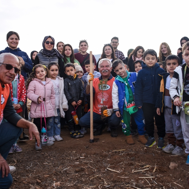 Karaman'da fidanlar toprakla buluşturuldu