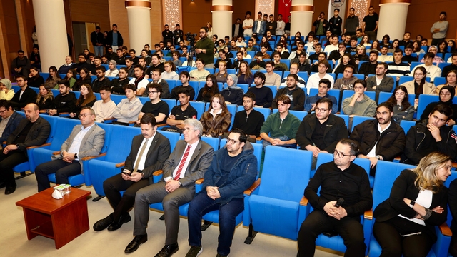 AK Parti Milletvekili Cıngı, ERÜ öğrenci proje takımlarıyla buluştu