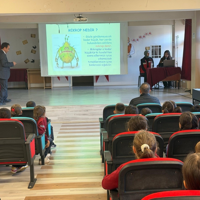 Simav'da öğrencilere "Gıda Güvenilirliği ve Gıda İsrafı" konulu eğitim