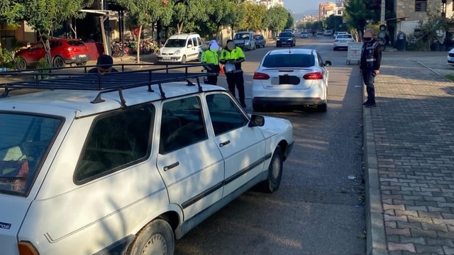 Kozan'da çeşitli suçlardan 3 şahıs cezaevine gönderildi