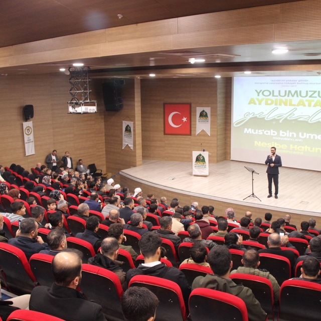 Cizre'de "Yolumuzu Aydınlatan Yıldızlar" programı düzenlendi