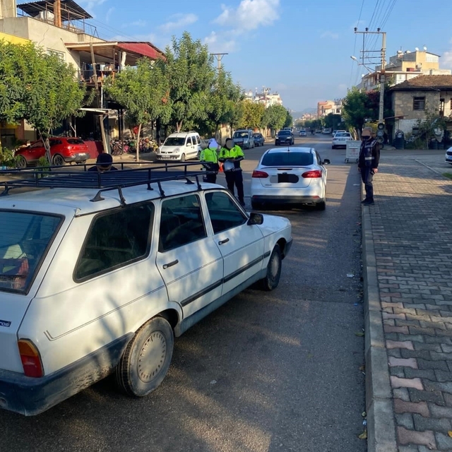 Kozan'da çeşitli suçlardan 3 şahıs cezaevine gönderildi