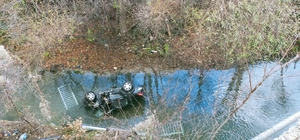 Gümüşhane'de otomobil çaya uçtu; 1 ölü, 1 yaralı