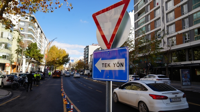 Niğde'de tek yön projesinde yeni parklanma kuralları açıklandı