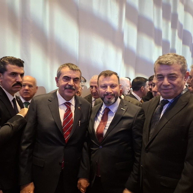 Başkan Künkcü, Mesleki Eğitim Zirvesi'ne katıldı