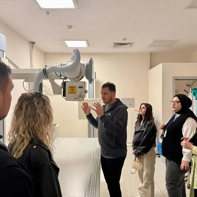 Üniversite öğrencileri sağlık teknolojilerini yakından tanıdı