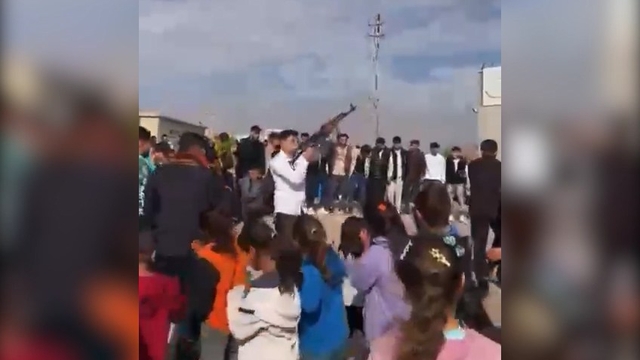 Şanlıurfa'da düğünlerde havaya ateş açıldığı anlar kamerada