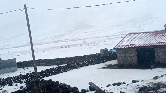 Iğdır'ın yüksek kesimleri beyaza büründü