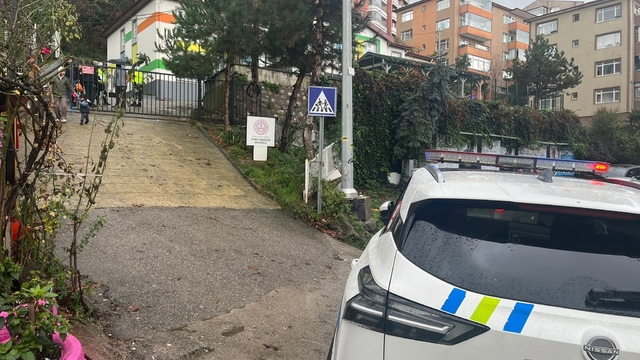 Anaokulu önünde kayan kamyonet 4 yaşındaki çocuğun ölümüne yol açtı