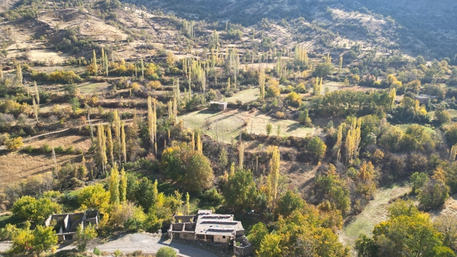 Şırnak'ın Uludere ilçesindeki sonbahar renkleri dronla görüntülendi