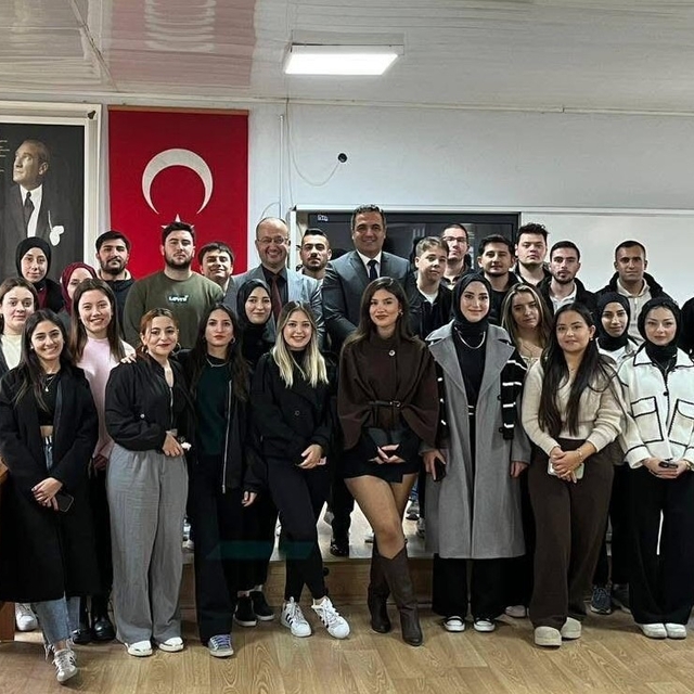 Geleceğin tapu teknikerlerine Kaymakam Dalak'tan mesleki rehberlik