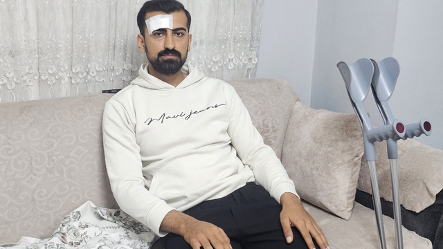 Trafik kavgasında motokurye, bıçaklanarak yaralandı; olay anı kamerada