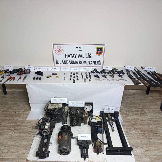 Payas'ta evini silah yapım atölyesine çeviren şahsa suçüstü