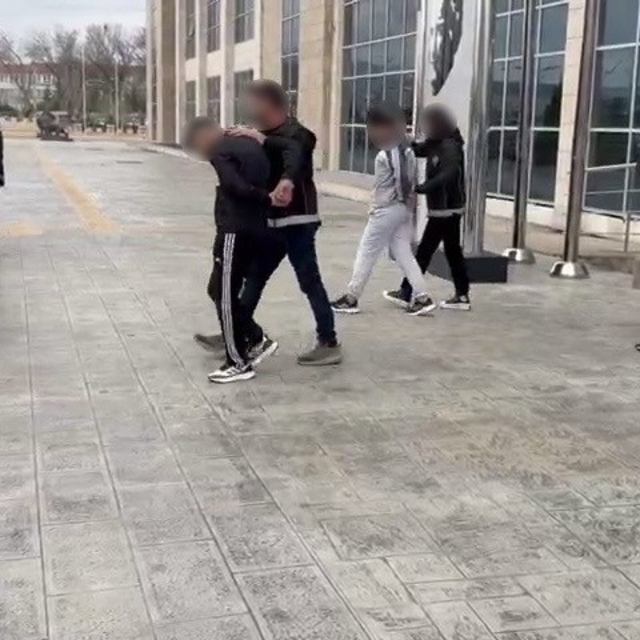 Sentetik uyuşturucuyla yakalanan 4 tacir tutuklandı