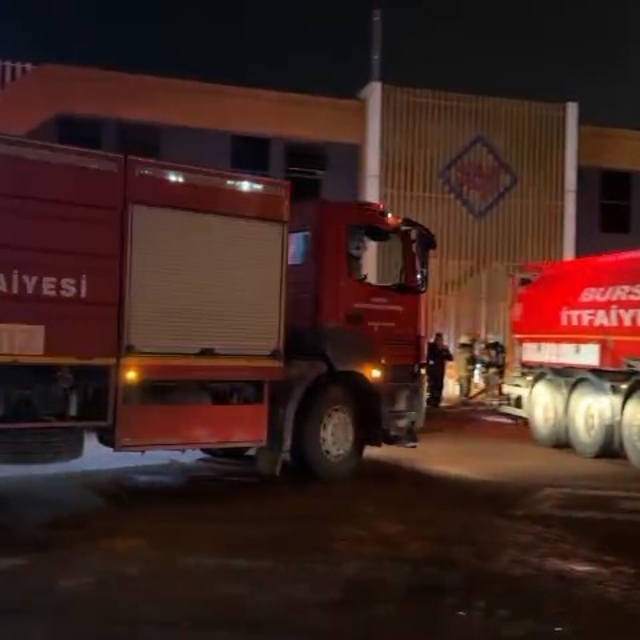 Kestel'de fabrika yangını paniğe neden oldu