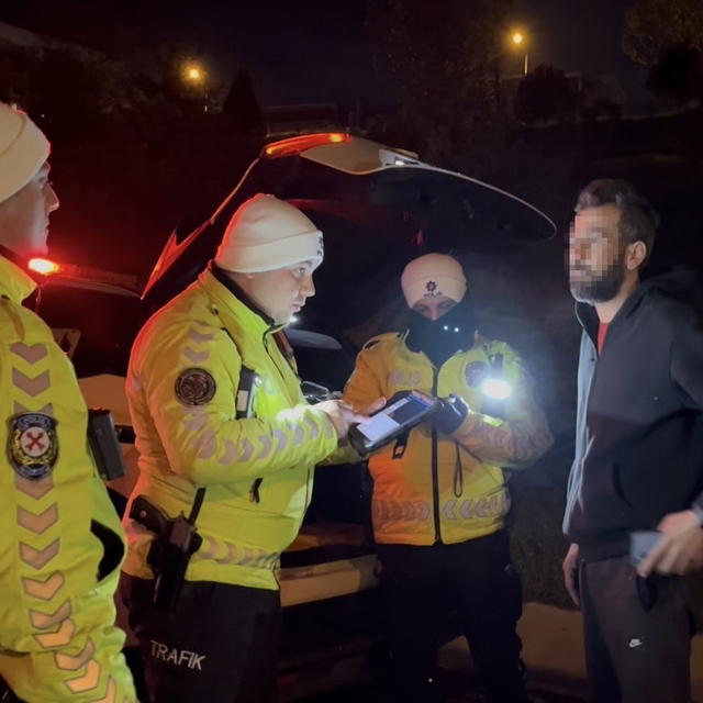 Polis dakikalarca dil döktü, alkolmetreyi üflemeyince yediği ceza katlandı