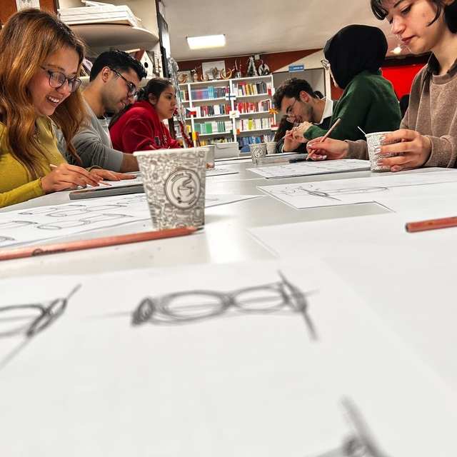 Muğla'da gençler sanat atölyelerinde yeteneklerini keşfediyor