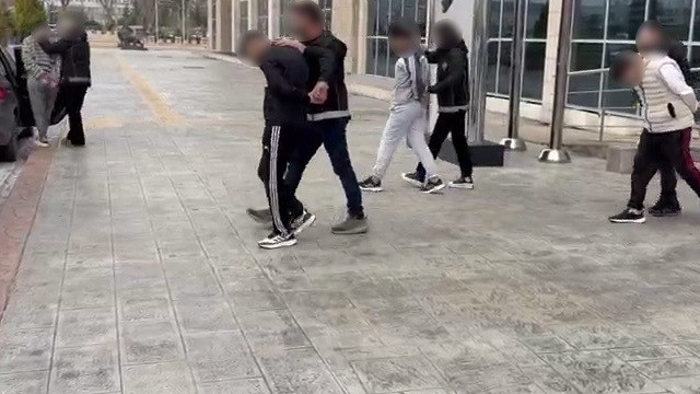 Sentetik uyuşturucuyla yakalanan 4 tacir tutuklandı