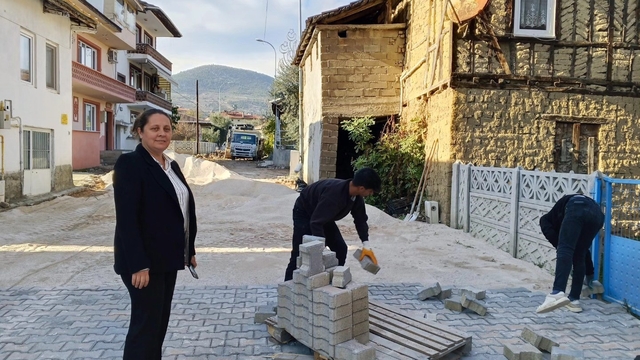 Bayırköy'de caddeler yenileniyor