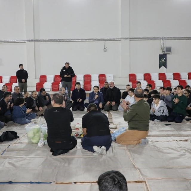 Murat Dağı Gençlik Kampı'nda gece etkinliği