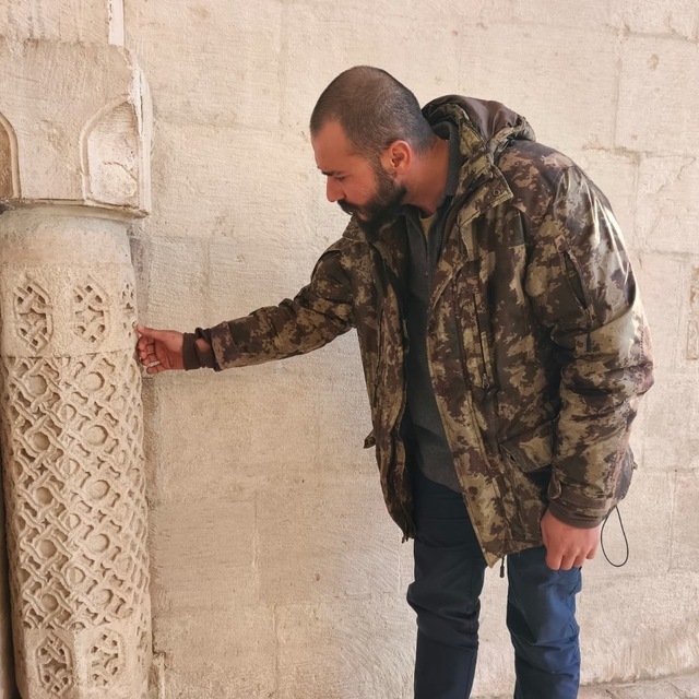 Tunceli'de 621 yıllık tarihi cami ve denge sütunları görselliğiyle göz kama...