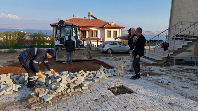 Ağın Belediyesinden yol ve çevre düzenlemesi çalışmaları